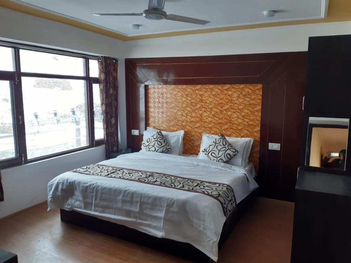 Hotel D Indian Kargil Zewnętrze zdjęcie