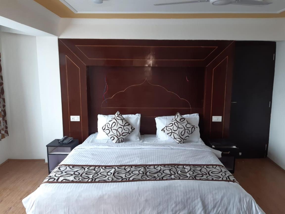 Hotel D Indian Kargil Zewnętrze zdjęcie